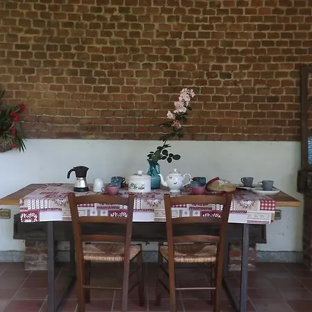 Guest House Cascina Belsito Bed & Breakfast 3*
