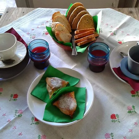 Guest House Cascina Belsito Bed & Breakfast 3*